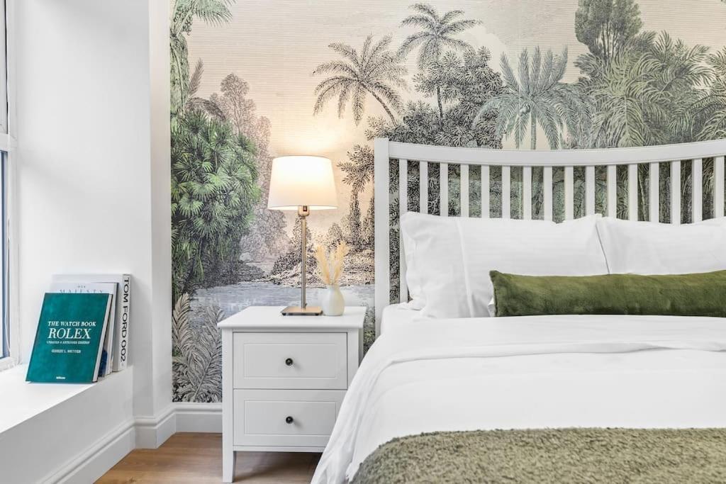 Holiday Home 2Br L 2Ba With Patio-Sleep 6 Londen Buitenkant foto